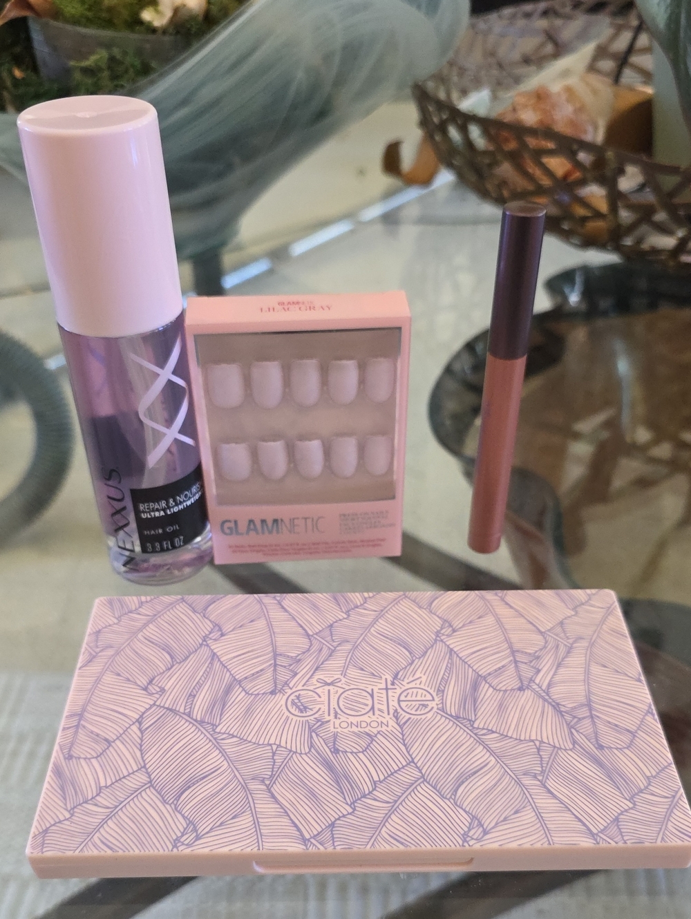 Eyeshadow Palette & Nails Set Hair Oil And Lip Liner Urban Decay Nexxus Ciate